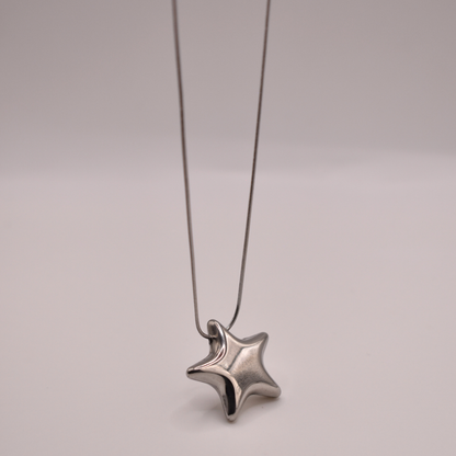 COLLAR AKER